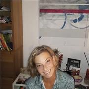 Laureata in Lettere con esperienza di insegnamento impartisce lezioni private materie umanistiche